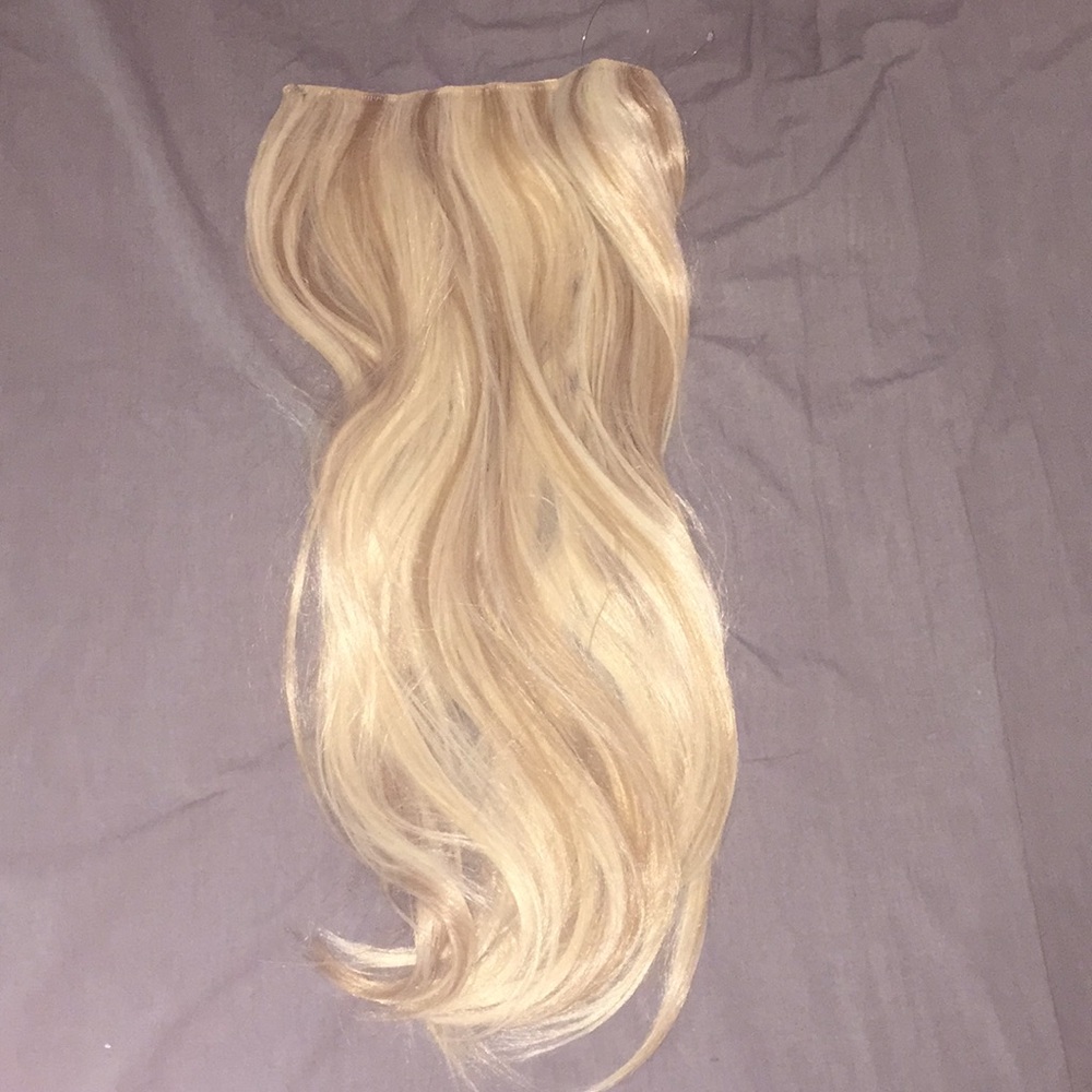 Halo blonde 24” length hair extensions